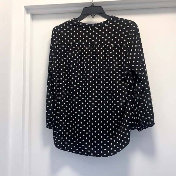 Vince Camuto - Black & White top - Size Small, EXCELLENT CONDITION - Picture 2 of 6